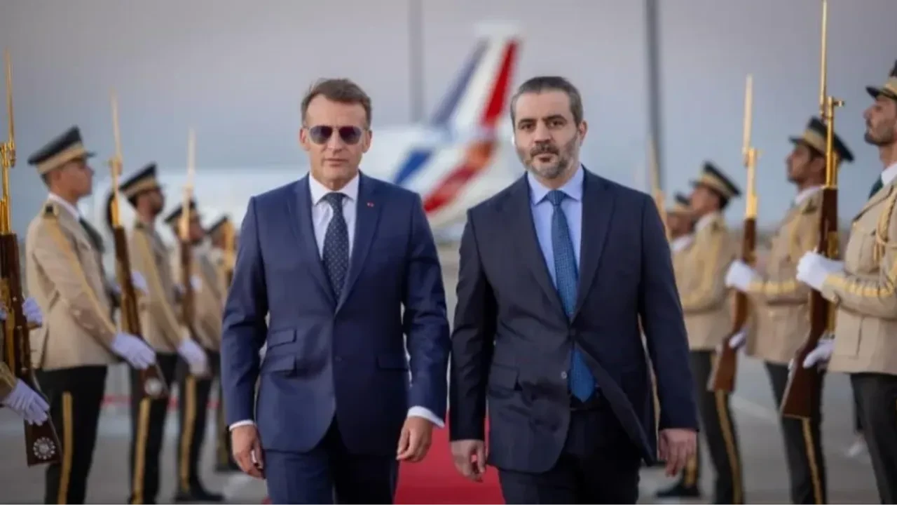Fransa Cumhurbaşkanı Macron Suriye'de: Esad sonrası bir ilk