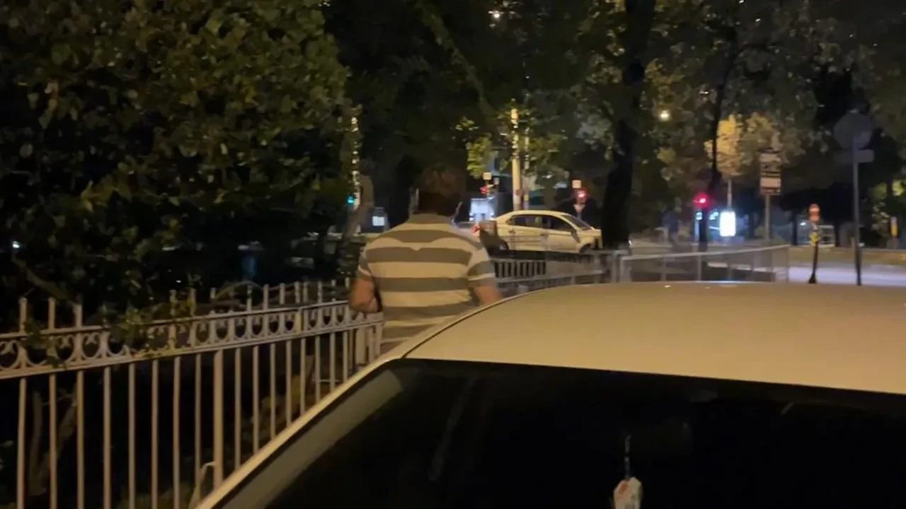 Polis denetimini görünce aracını kenara çekti, "Sigara almaya geldim" diyerek kendini savundu