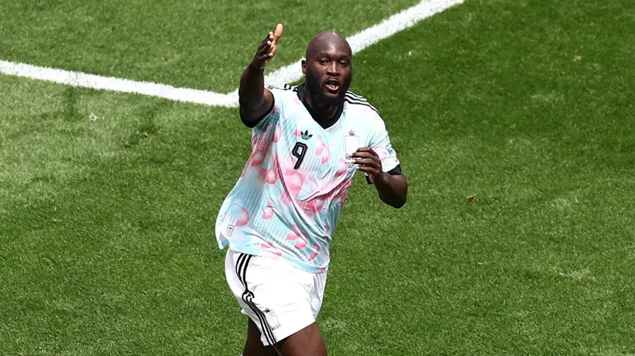 Romelu Lukaku ısrarı! Fenerbahçe, ezeli rakibinin istediği yıldız için devreye girdi