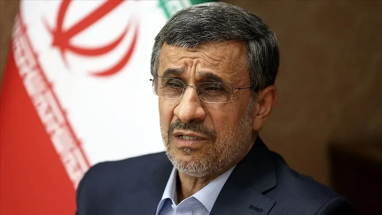 Skandal iddiaların ardından ilk kez ortaya çıktı: İran'ın eski Cumhurbaşkanı Ahmedinejad Hamaney'in cenazesinde