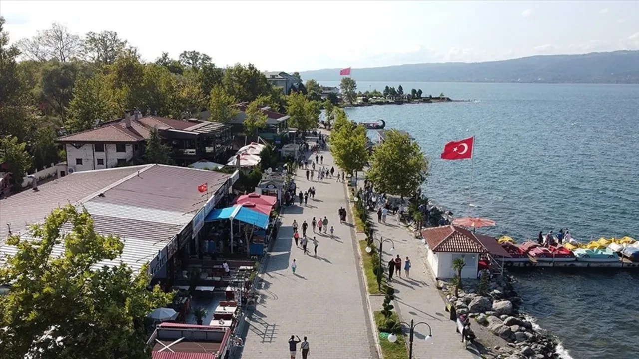 Yapay zeka Türkiye’nin en iyi tatil beldesini seçti! Şampiyon, macera ve huzuru bir araya getiren ilçe oldu