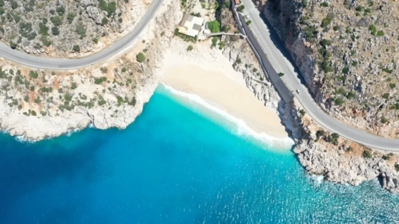 Yapay zeka Türkiye’nin en iyi tatil beldesini seçti! Şampiyon, macera ve huzuru bir araya getiren ilçe oldu