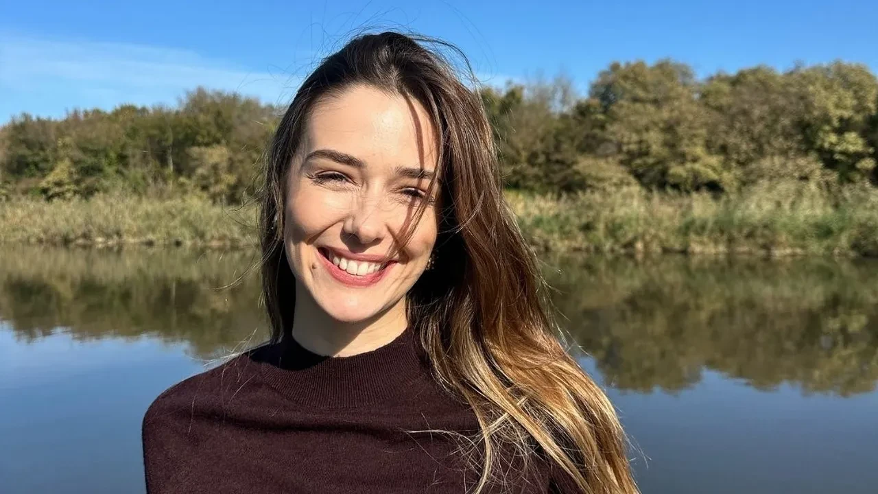 Afra Karagöz'ün yeni adresi Altı Üstü İstanbul oldu! Tarık Hoca'nın kızı Duru geliyor