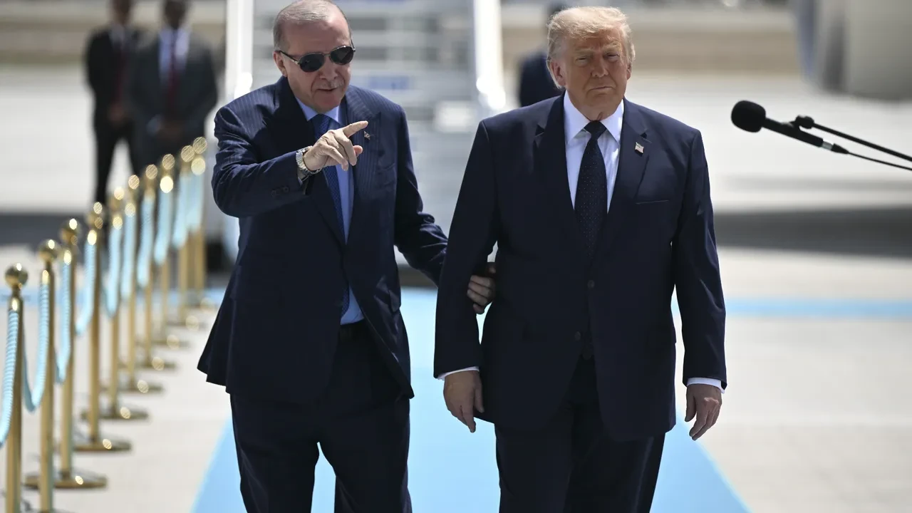 Ankara'da tarihi anlar! NATO zirvesinin en çarpıcı kareleri