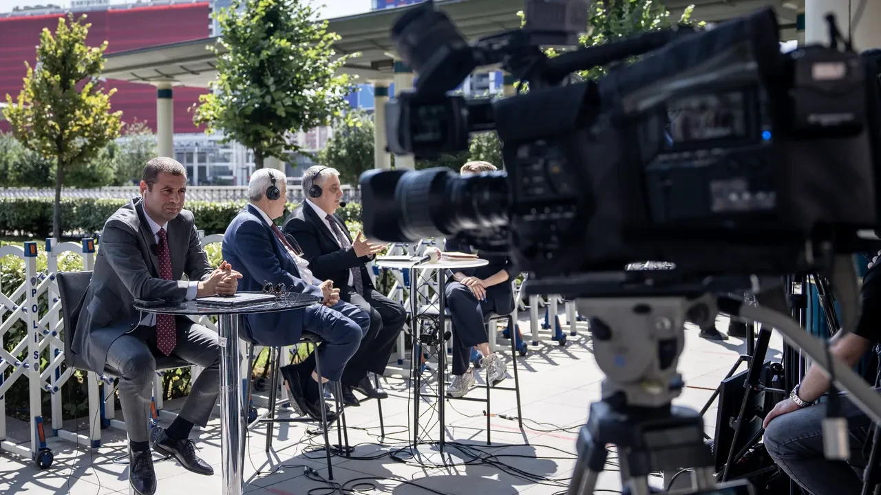 Ankara'da tarihi anlar! NATO zirvesinin en çarpıcı kareleri