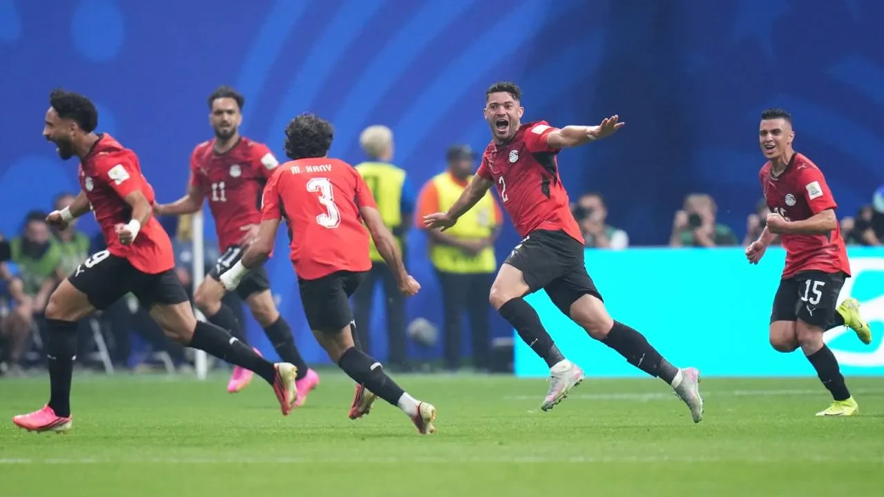 Arjantin'den tarihi geri dönüş! Son şampiyon Mısır'ı eleyerek çeyrek finale yükseldi