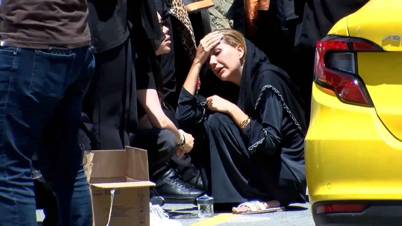 Dilan Polat taburcu olur olmaz reklam çalışmalarına başladı! Kuzeni Can Polat'ı yeni kaybetmişti