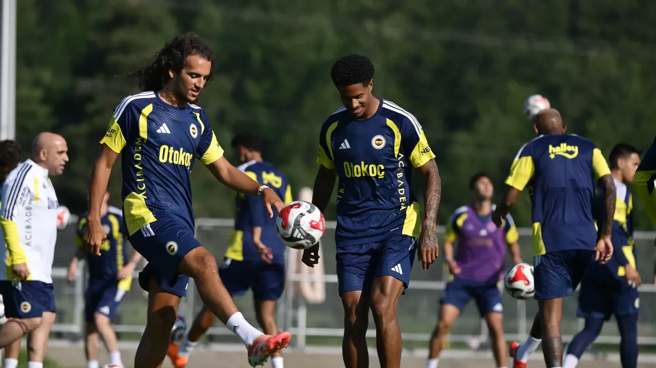 Fenerbahçe Admira Wacker maçı hangi kanalda? Hazırlık maçı hangi kanal açıklandı