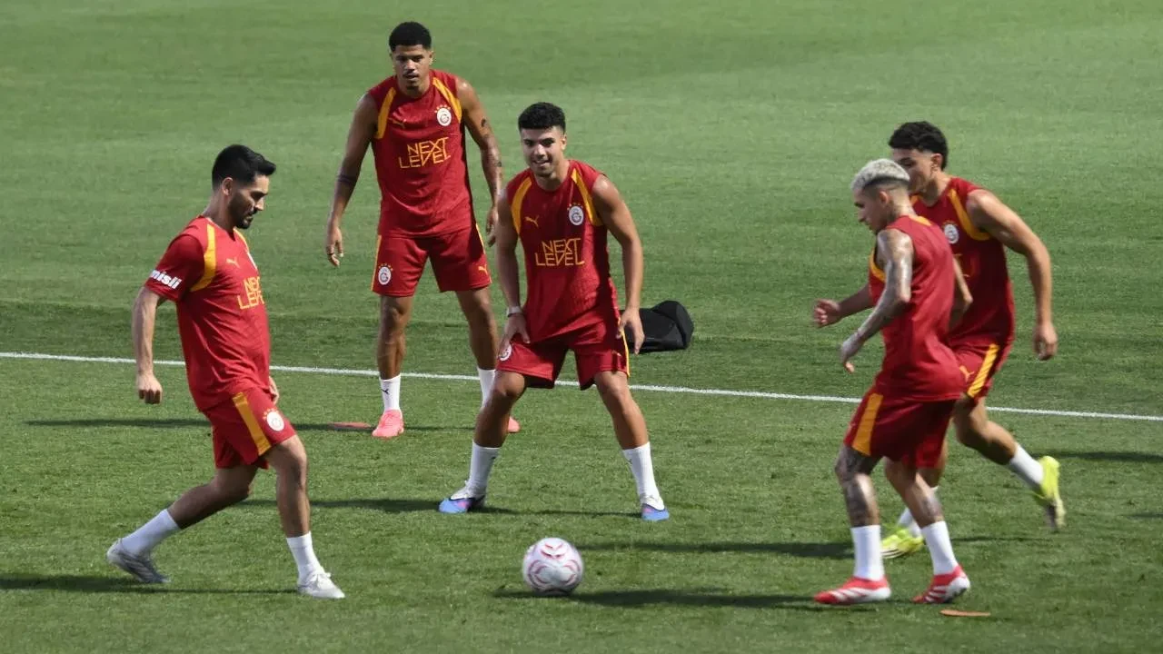 Galatasaray sezonu açtı! Son şampiyon yeni sezon hazırlıklarına başladı