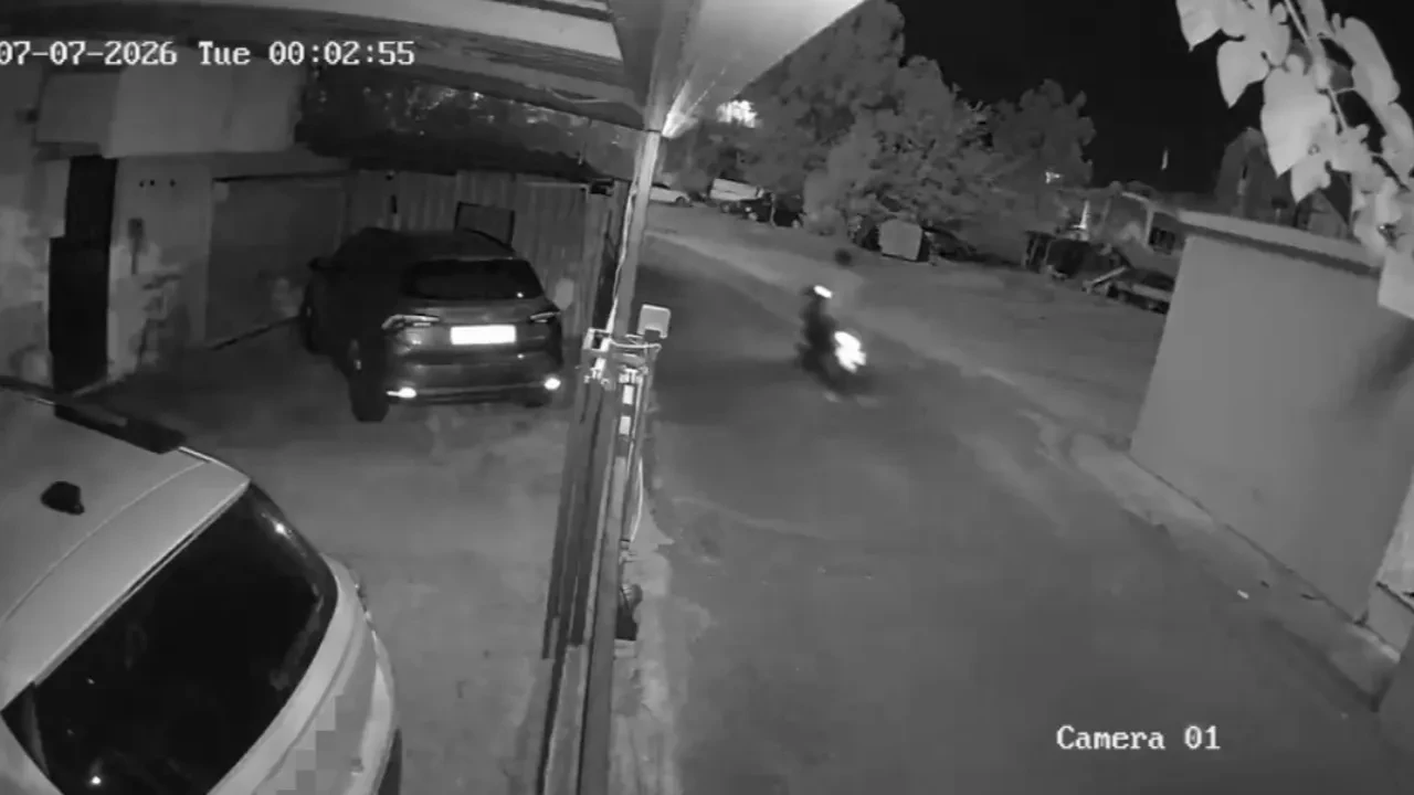 Mahallede gece yarısı havai fişek paniği! Sesi duyan dışarı çıktı