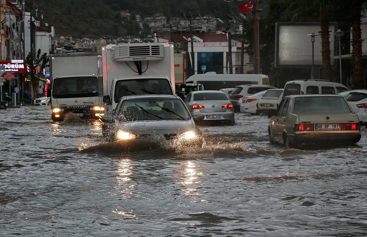 Meteoroloji Uzmanı Orhan Şen’den ikili iklim uyarısı: "Daha şiddetlisini daha çok göreceğiz!"