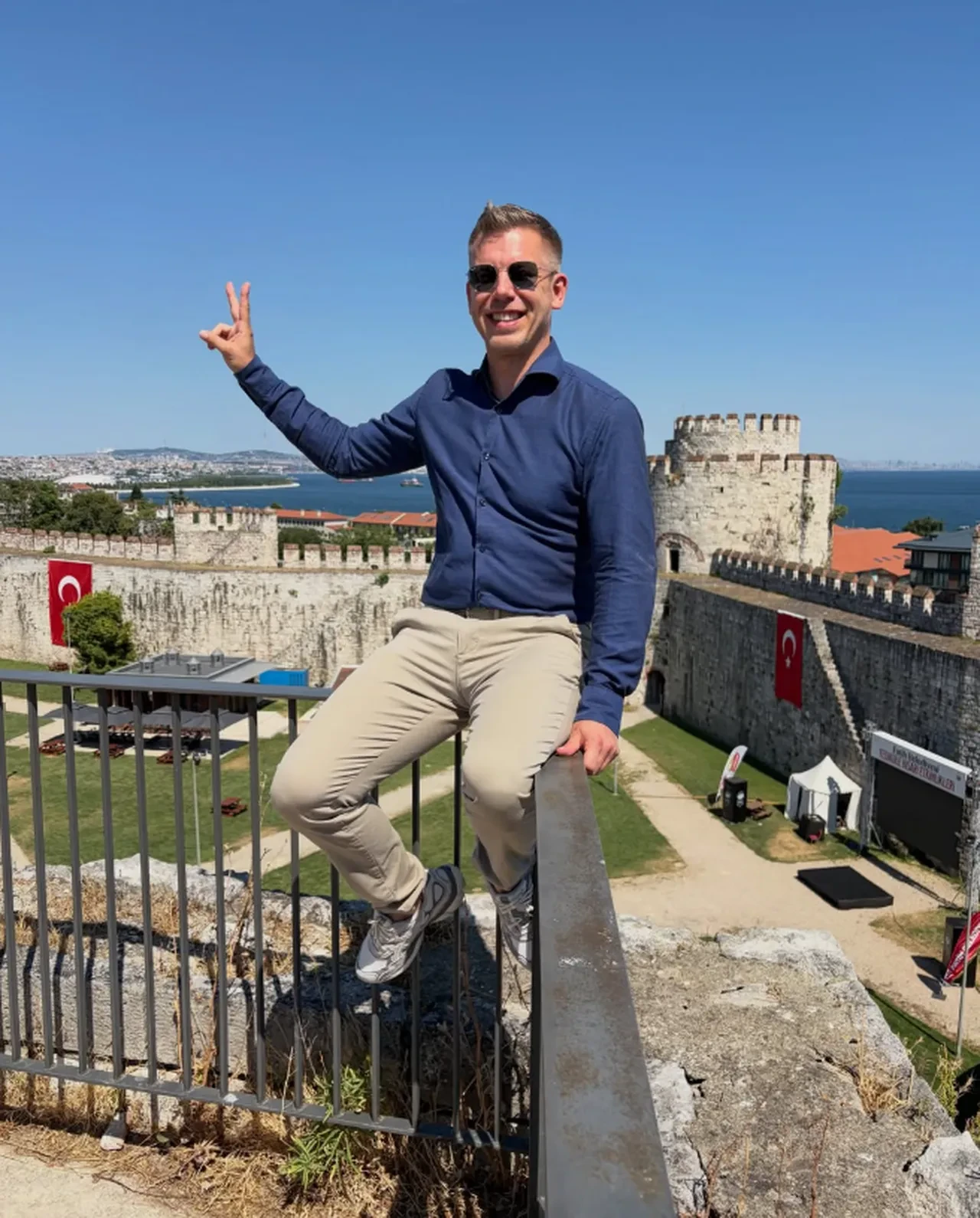 NATO zirvesi için geldi, turist gibi gezdi: Macaristan Başbakanı Magyar İstanbul sokaklarında