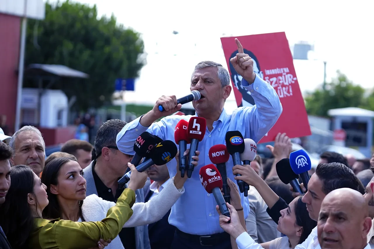 Özgür Özel'den cumhurbaşkanı adayı açıklaması: İçimizden biri olacak