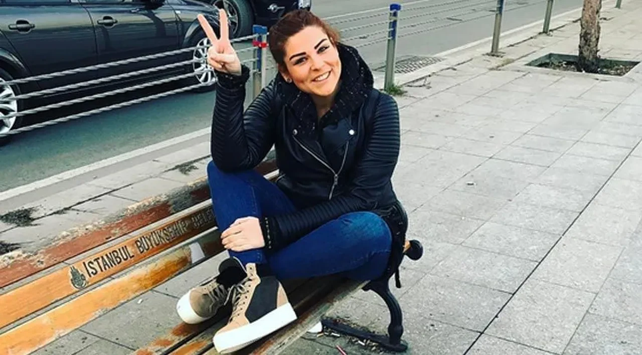 Pelin Öztekin'in 60 kiloluk yeni yaş pozu sosyal medyayı salladı! Son hali 'Nereden nereye' dedirtti