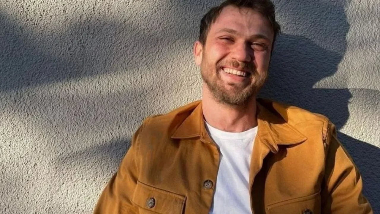 Aras Bulut İynemli'ye teklif üstüne teklif! Kanal D, İyilik Öğretmeni için devrede 