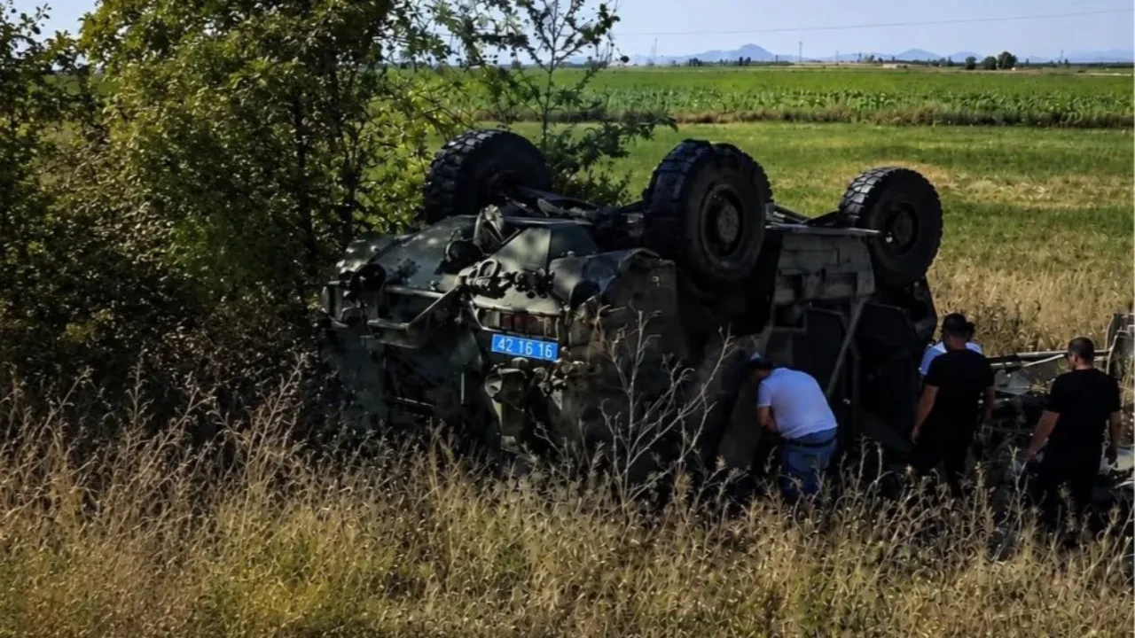 Adana-Konya karayolunda kontrolden çıkan askeri araç yan yattı! 1 asker yaralandı