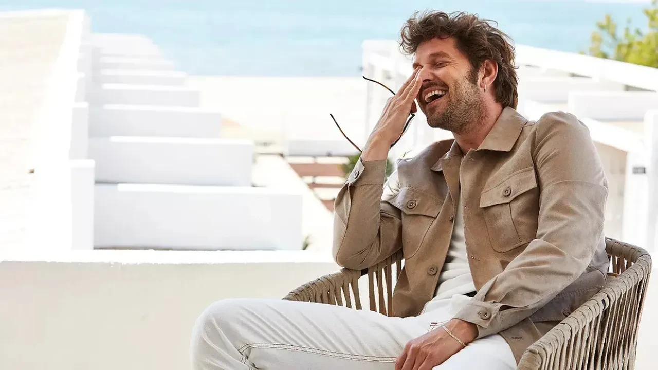 Ahmet Kayakesen “Aşk ve Taht”ın Thora’sı oldu! Dizinin çekimleri için geri sayım başladı