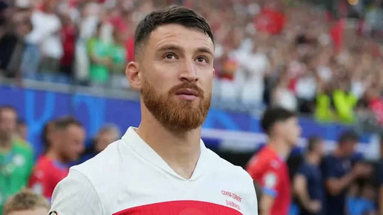 Beşiktaş Salih Özcan'ı İstanbul'a getiriyor! Saati belli oldu