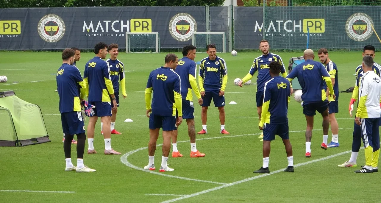 Fenerbahçe hazırlık maçı hangi kanalda? Admira Wacker maçı şifresiz kanalda yayınlanacak