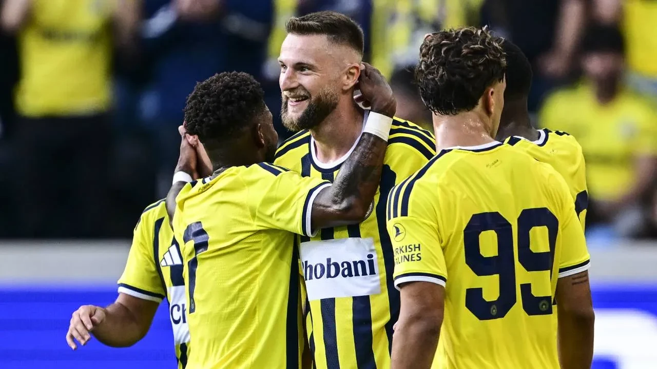 Fenerbahçe hazırlık maçında şov yaptı! Sarı-lacivertlilerden 5-0'lık galibiyet