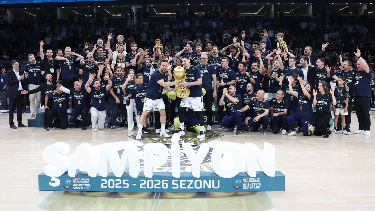 Fenerbahçe ses getiren transferi açıkladı! Sarı-lacivertliler, 28 yaşındaki yıldızı kadrosuna kattı