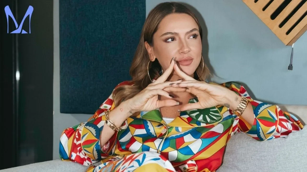 Hadise ile Jennifer Lopez aynı karede! Paris Moda Haftası'na damga vuran anlar