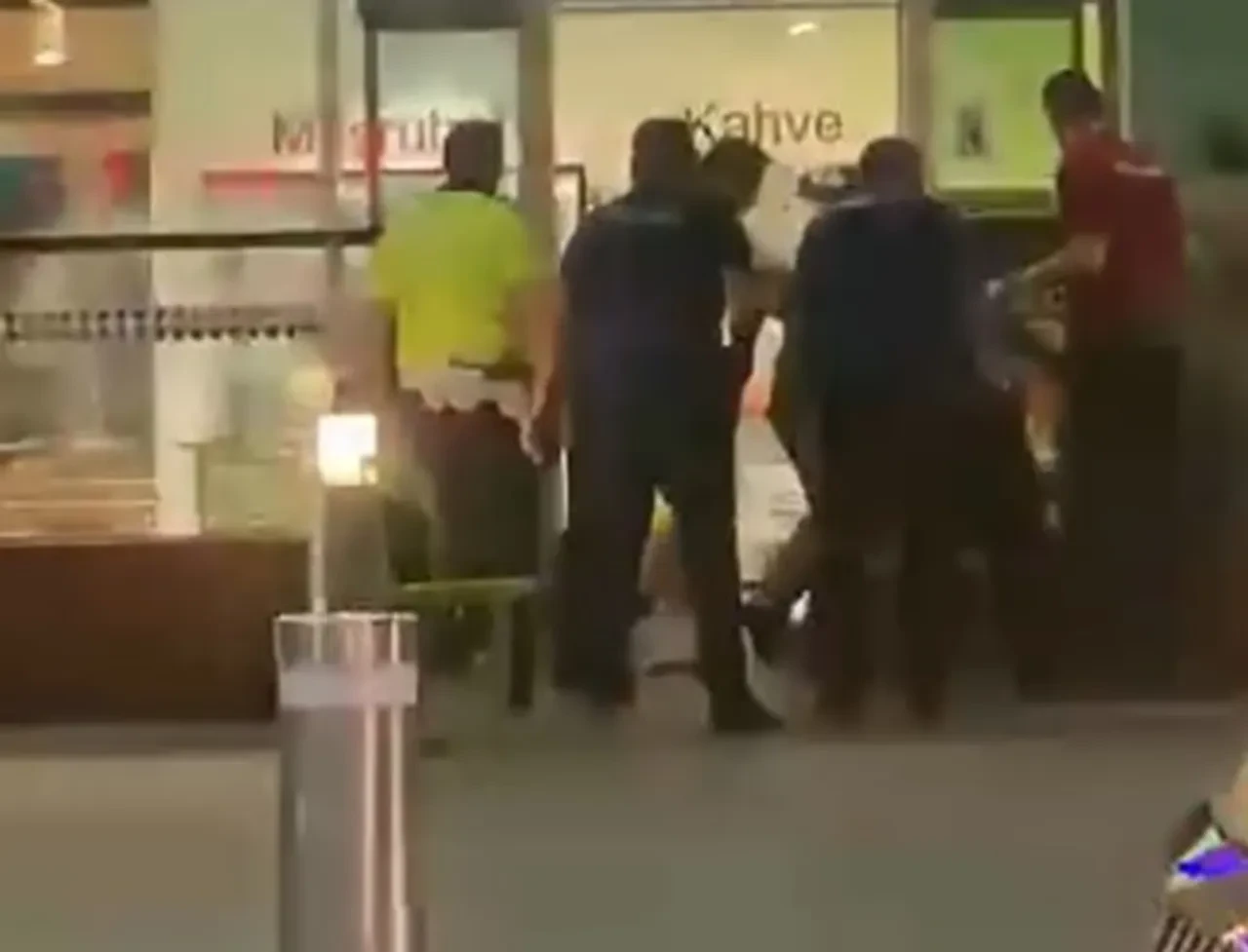 İzmir'de havalimanında korku dolu anlar! Bıçakla girmeye çalıştı, 4 polisi yaraladı