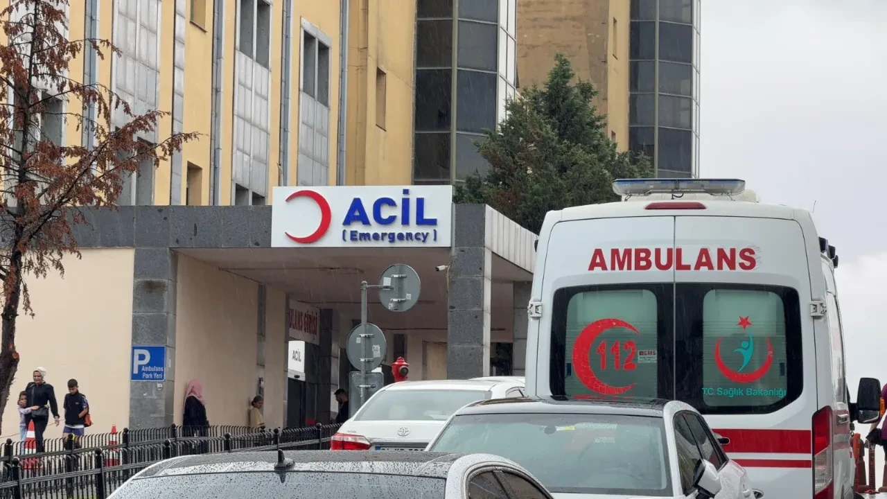 Arkadaş kavgası kanlı bitti! 19 Yaşındaki genç hayatını kaybetti