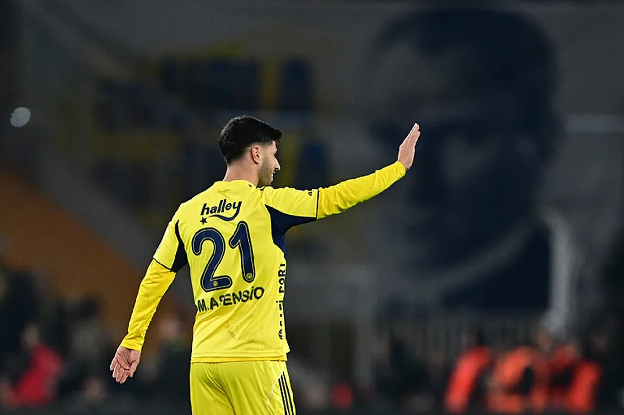Fenerbahçe'de transfer alarmı! Marco Asensio için resmi teklifler geldi, yönetim kararını belirledi