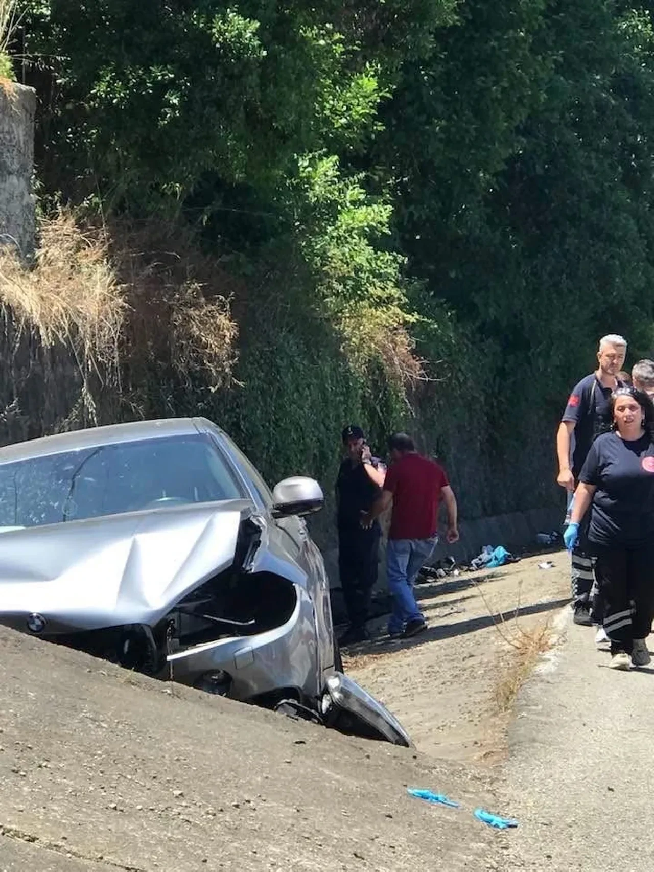 Otomobil ile motosiklet çarpıştı, yola savrulan sürücü hayatını kaybetti