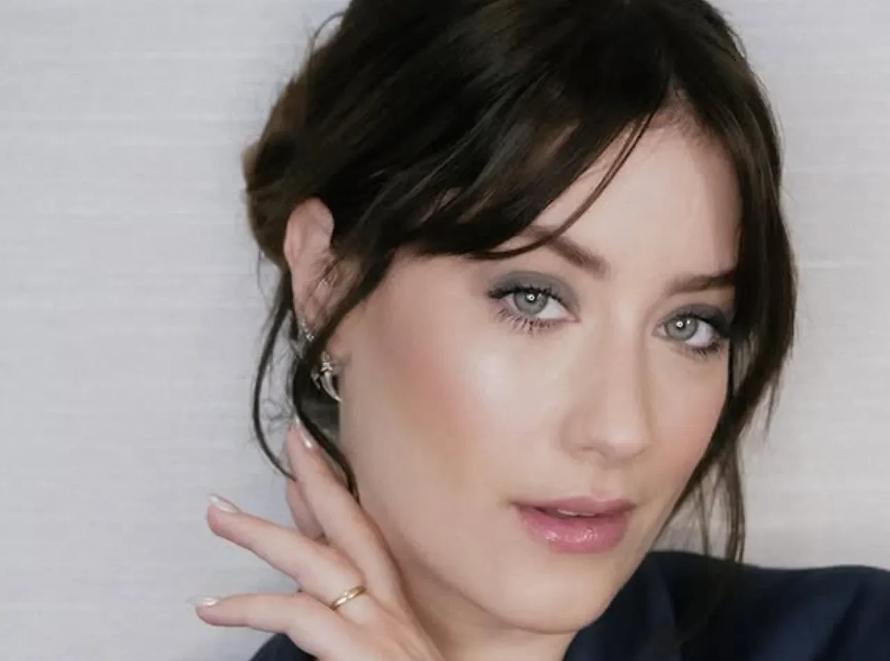 Hazal Kaya iddiası Kızılcık Şerbeti'ni karıştırdı! Apo'nun yeni sevgilisi mi oluyor? Ece İrtem sonrası bomba transfer