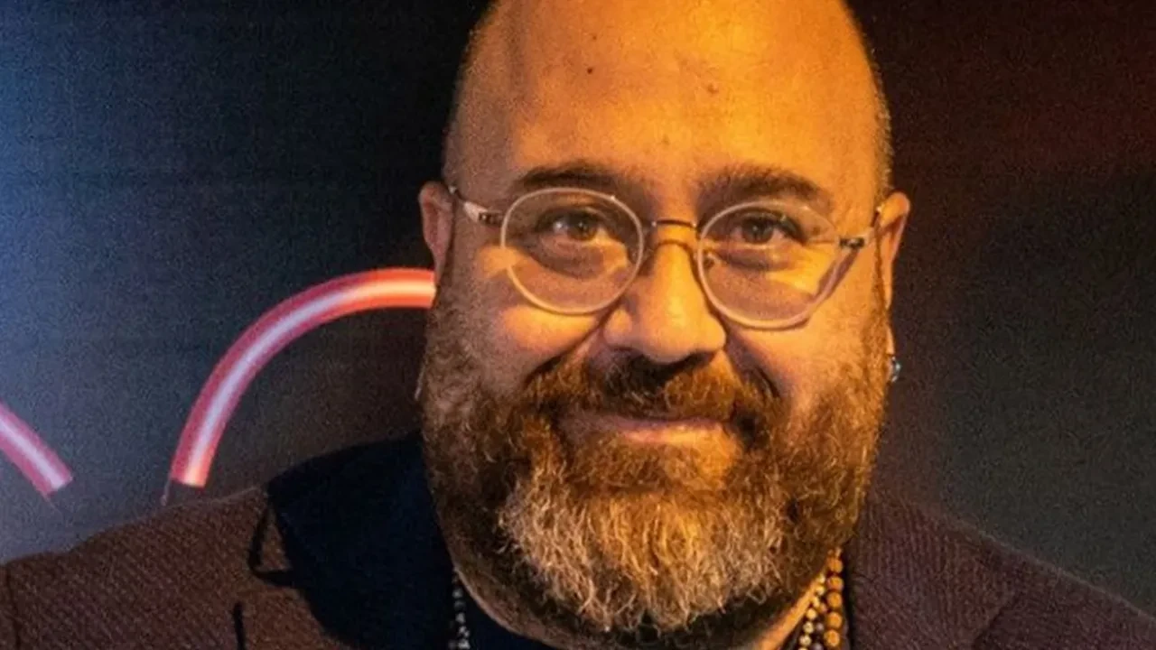 Herkes MasterChef Somer şefin şaşırtan kariyerine özeniyor! Madalyonun arka yüzünde ise bambaşka bir hikaye var!