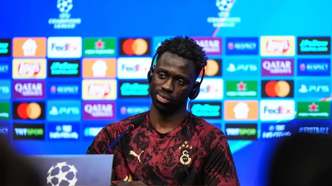 Inter ve Como beklemedeydi: Galatasaray'dan Davinson Sanchez kararı!