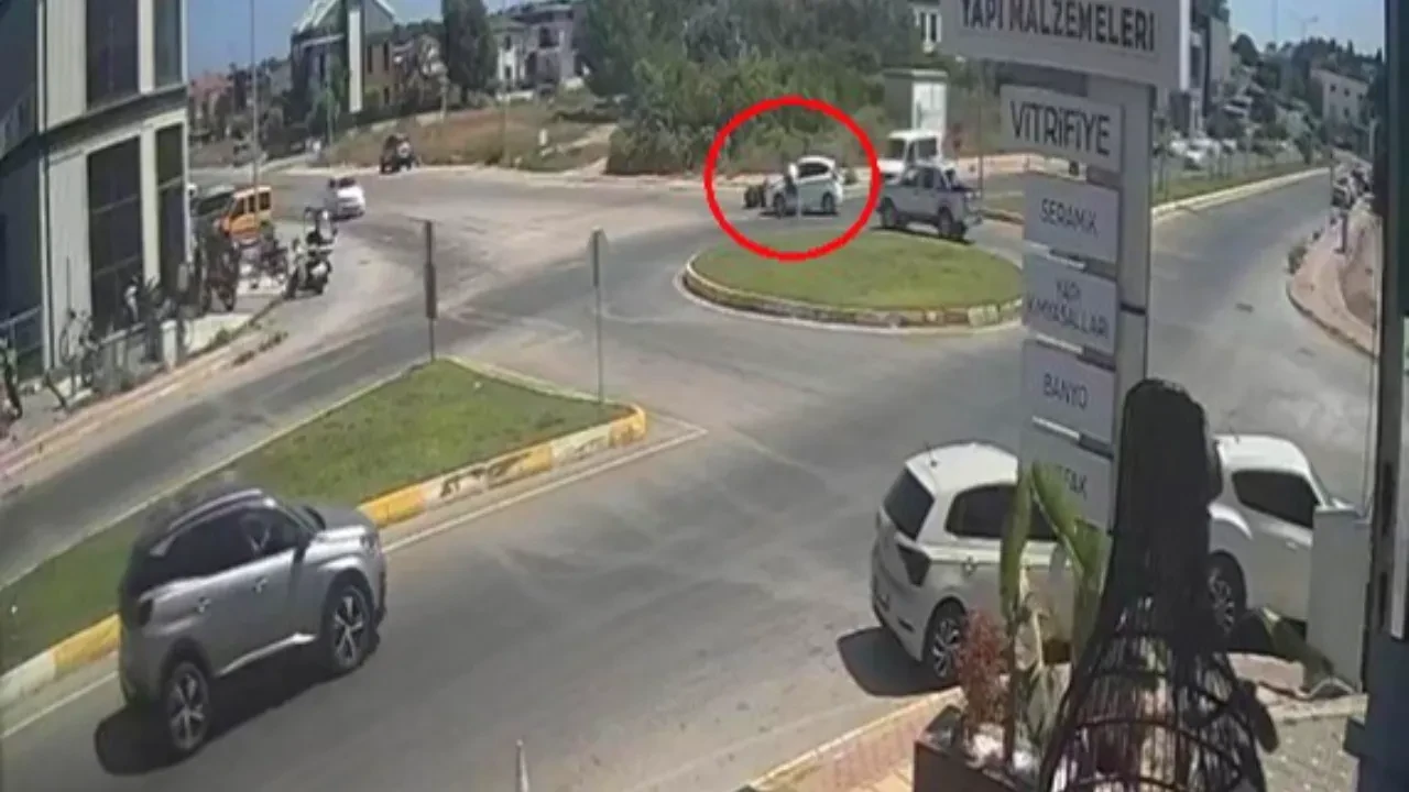 Manavgat'ta ilginç anlar: Kazadan yara almadan kurtuldu, hırsını camdan aldı!