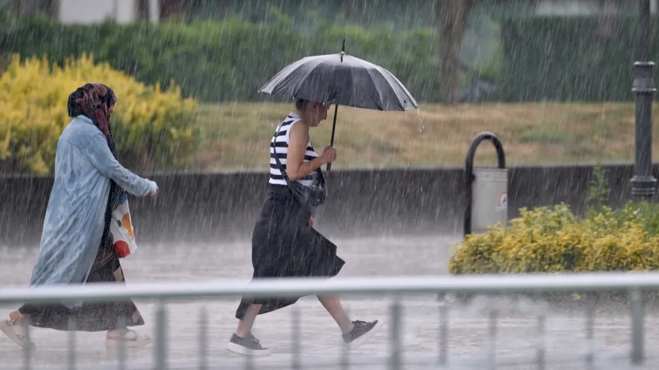 1 Ağustos 2026 hava durumu | Meteoroloji İstanbul dahil 11 ili uyardı: Sağanak ve fırtınaya dikkat!