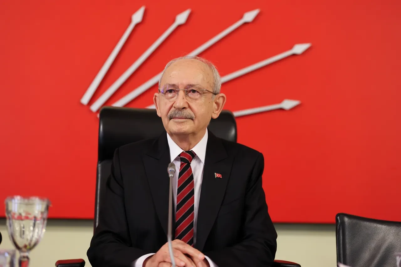 CHP'den kararsız belediye başkanlarına net mesaj: Tarafınızı seçin