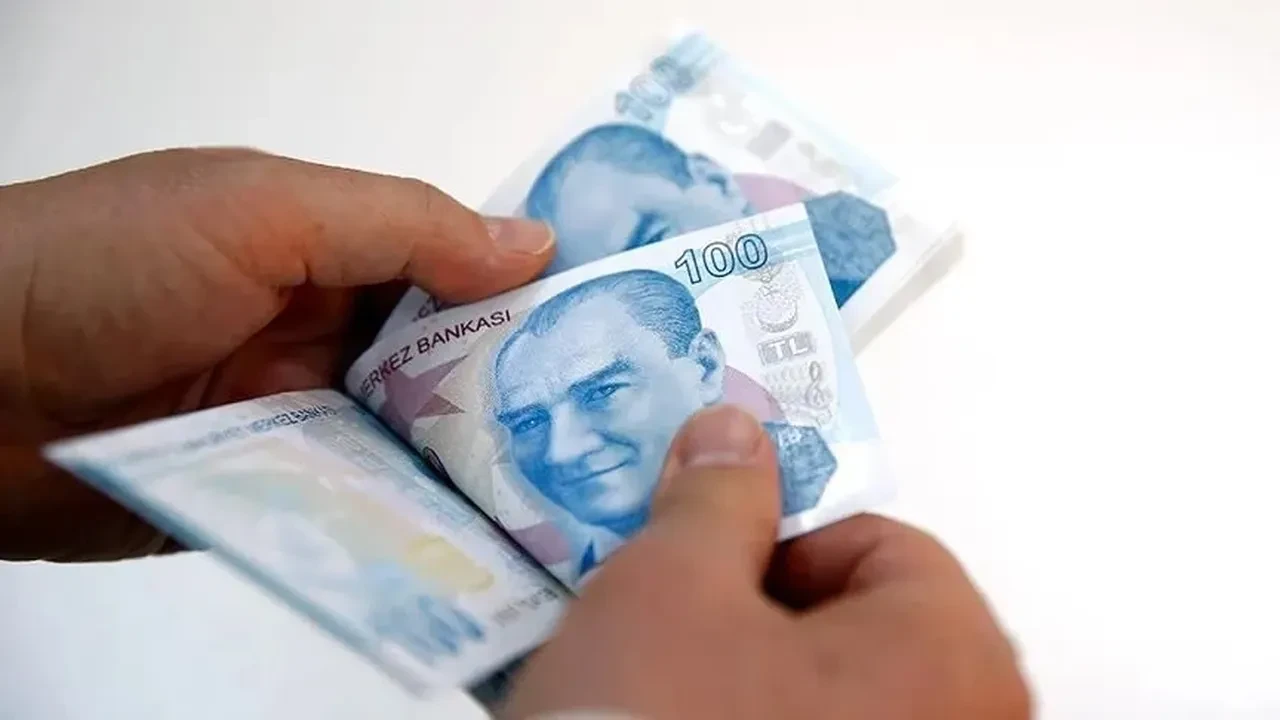 CHP'li Vahap Seçer'in kardeşinden 'Özgür Özel'in kasası' Demirhan Gözaçan'a seçim öncesi gönderilen para ortaya çıktı
