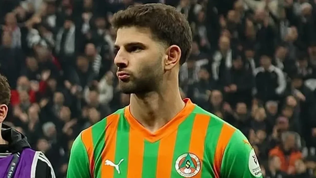 Fenerbahçe aradığı stoperi Süper Lig'de buldu: Transferde mutlu son çok yakın!