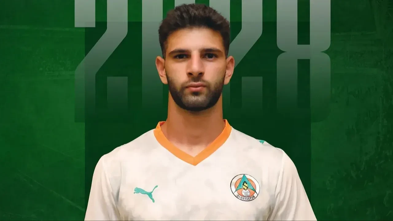 Fenerbahçe aradığı stoperi Süper Lig'de buldu: Transferde mutlu son çok yakın!