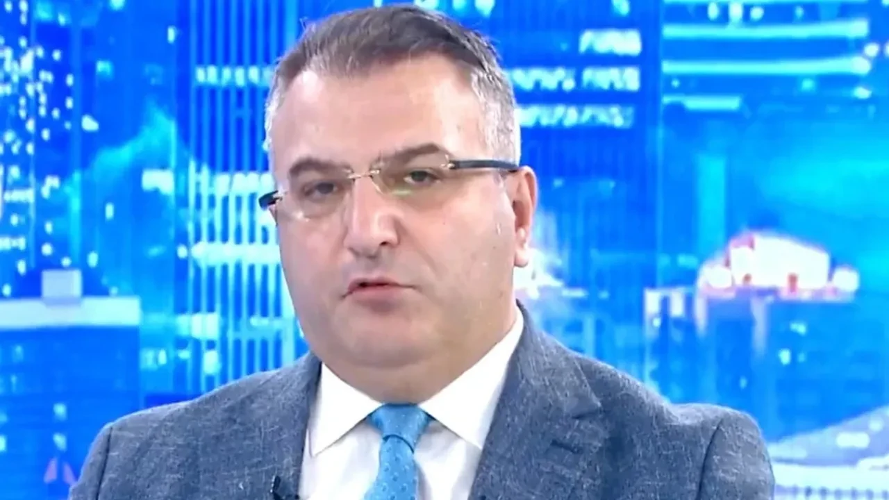 Gazeteci Cem Küçük tutuklandı