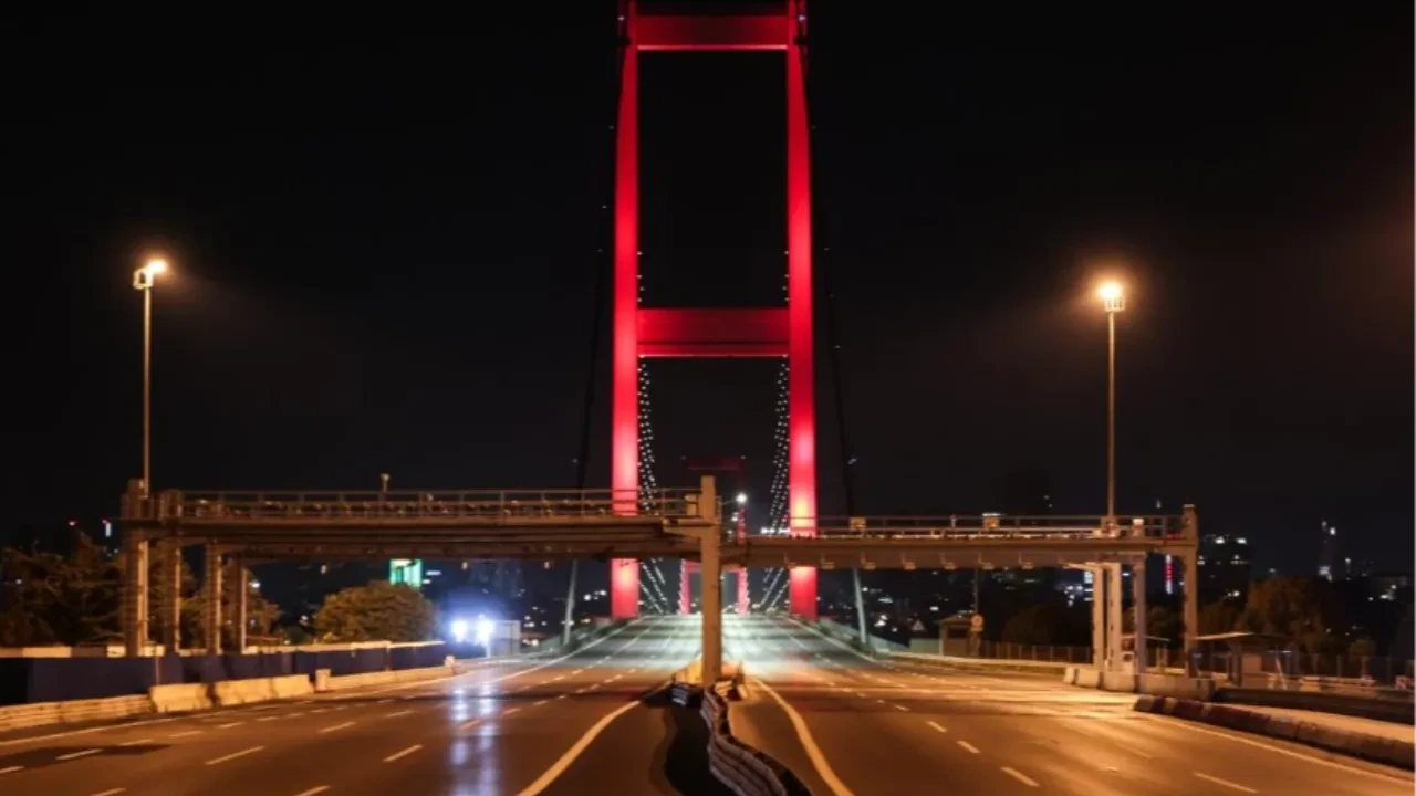 İstanbul'da sürücüler dikkat! 15 Temmuz Şehitler Köprüsü 3 gece trafiğe kapatılacak