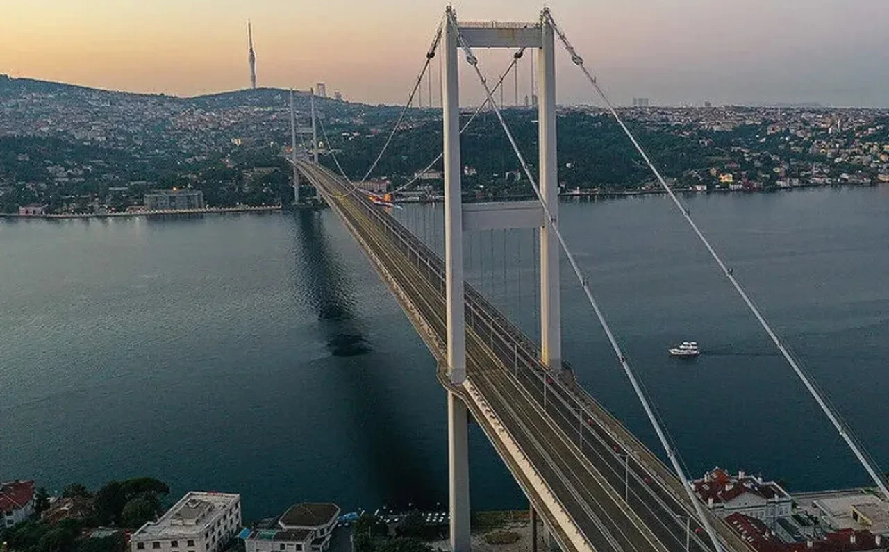 İstanbul'da sürücüler dikkat! 15 Temmuz Şehitler Köprüsü 3 gece trafiğe kapatılacak