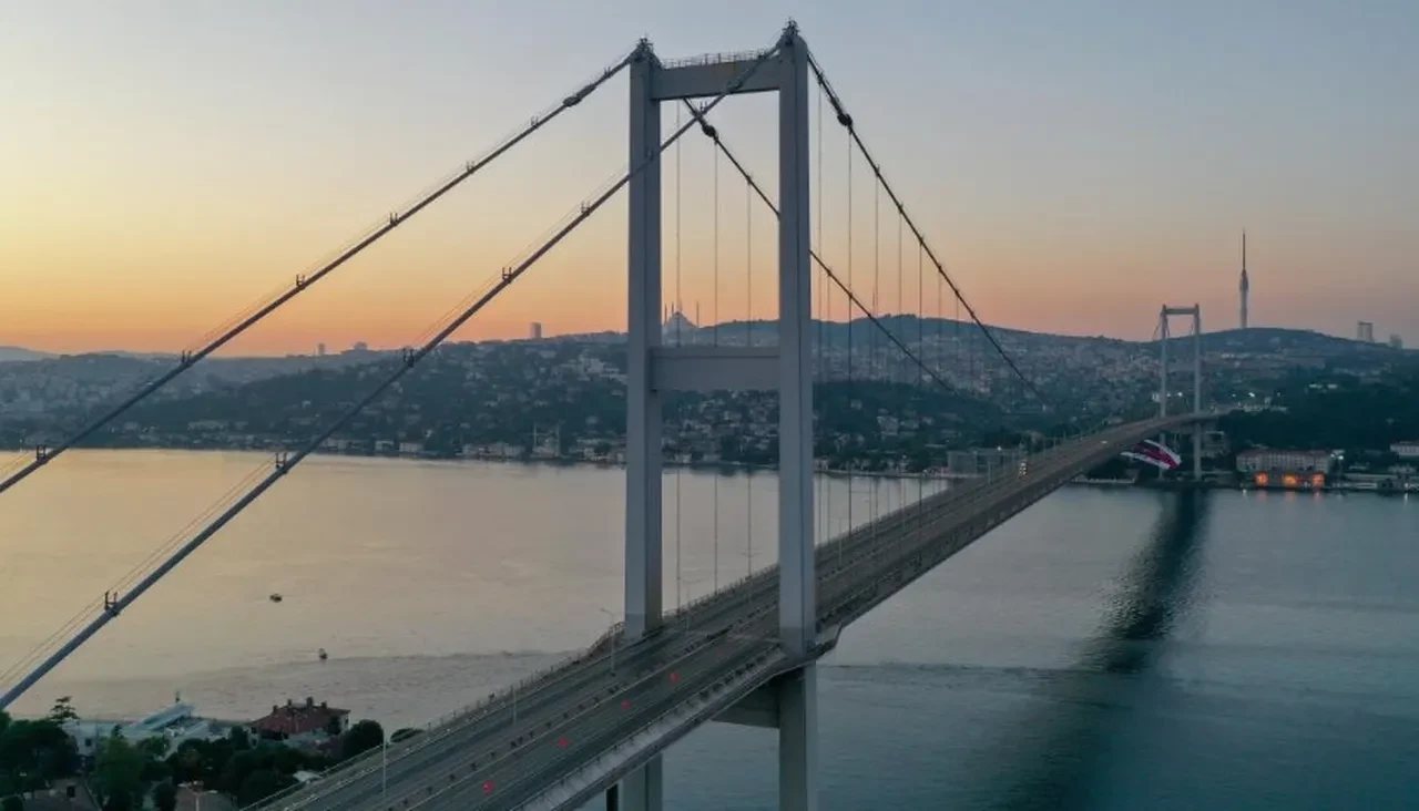 İstanbul'da sürücüler dikkat! 15 Temmuz Şehitler Köprüsü 3 gece trafiğe kapatılacak