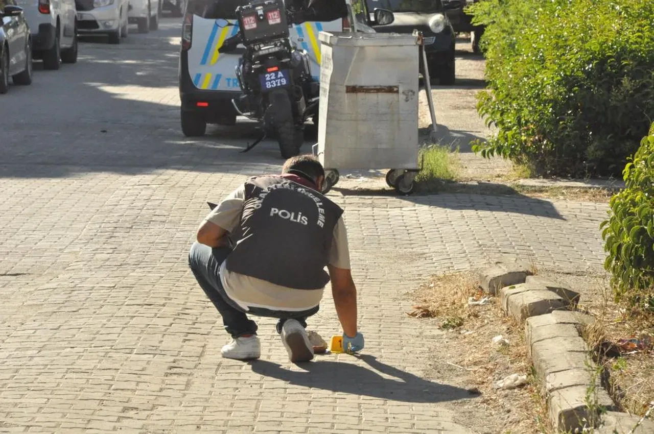 Komşular arasında kanlı kavga! Emekli polis 3 kişiyi vurdu