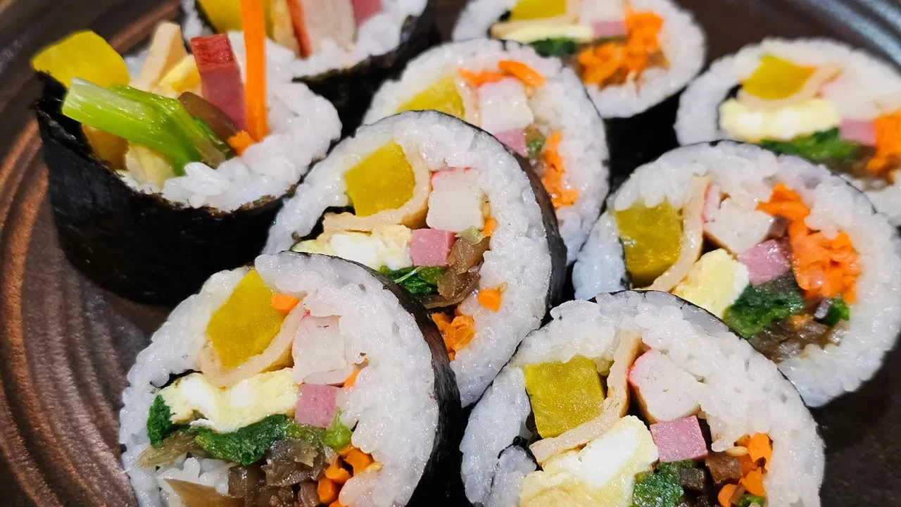 Kore'nin meşhur lezzeti Kimbap evde nasıl yapılır? İşte pratik tarifi