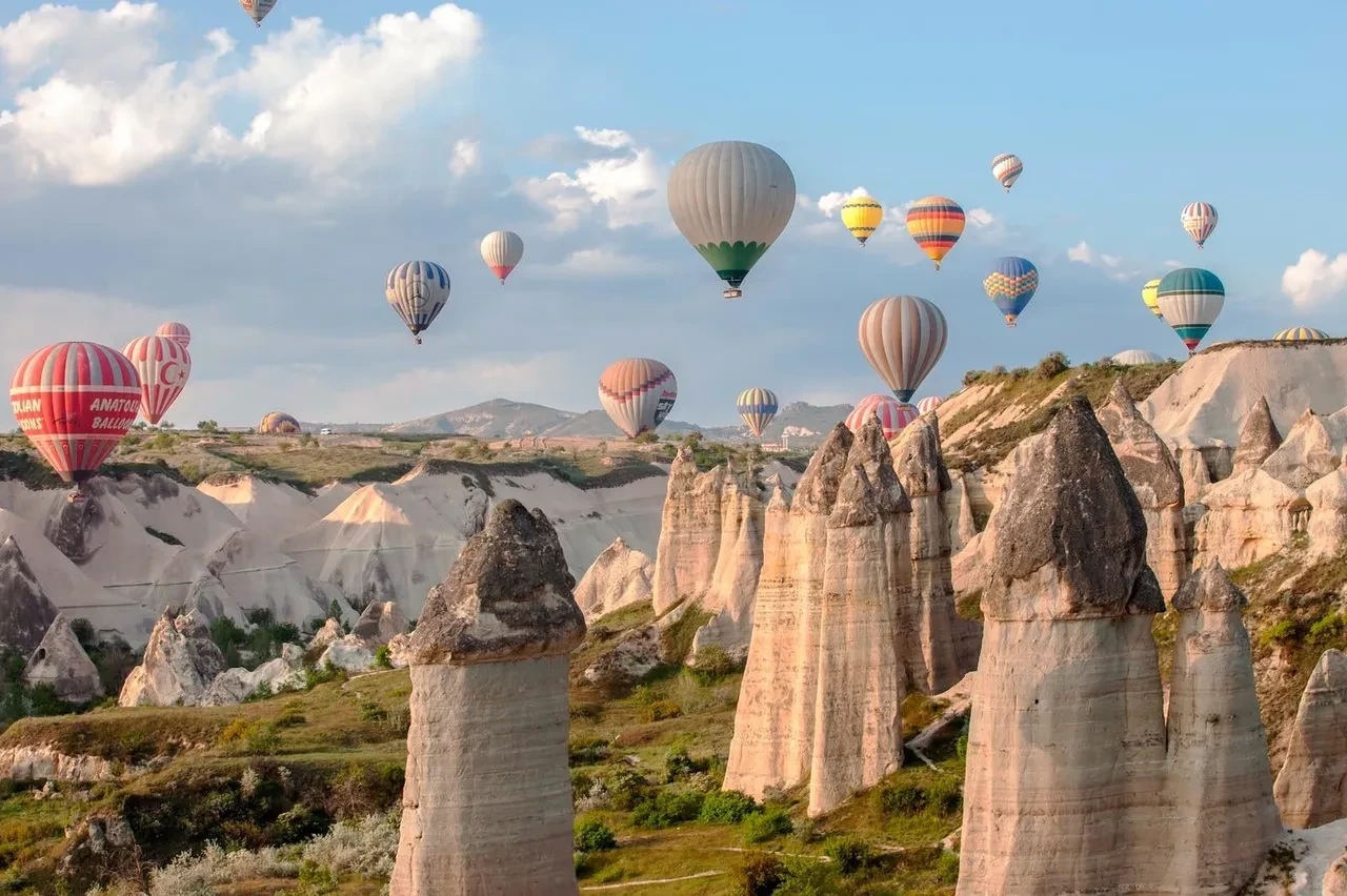 Masal Diyarı Kapadokya’da festival coşkusu başladı! Nevşehir’de dokuz gün boyunca kültür, sanat ve gastronomi serüveni yaşanacak