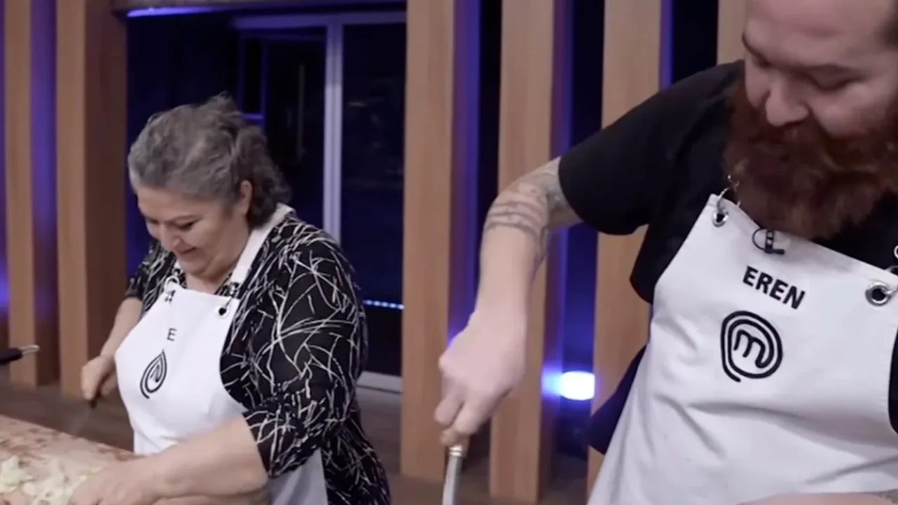MasterChef Türkiye’de vefat eden Eren Kaşıkçı'nın annesinin mektubu yürekleri sızlattı! İzleyenleri gözyaşlarına boğan mektupta bakın ne yazıyor!