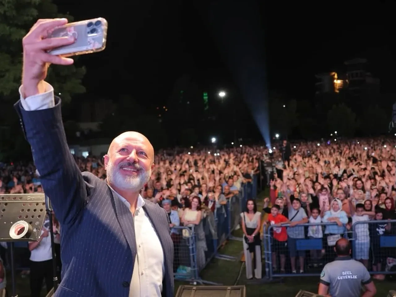 Nostaljinin kalbi Fuar38, yüz binlerce vatandaşın katılımıyla açıldı! Başkan Çolakbayrakdar: Fuar38 ile Kayseri’nin kültür hafızasını yeniden canlandırıyoruz