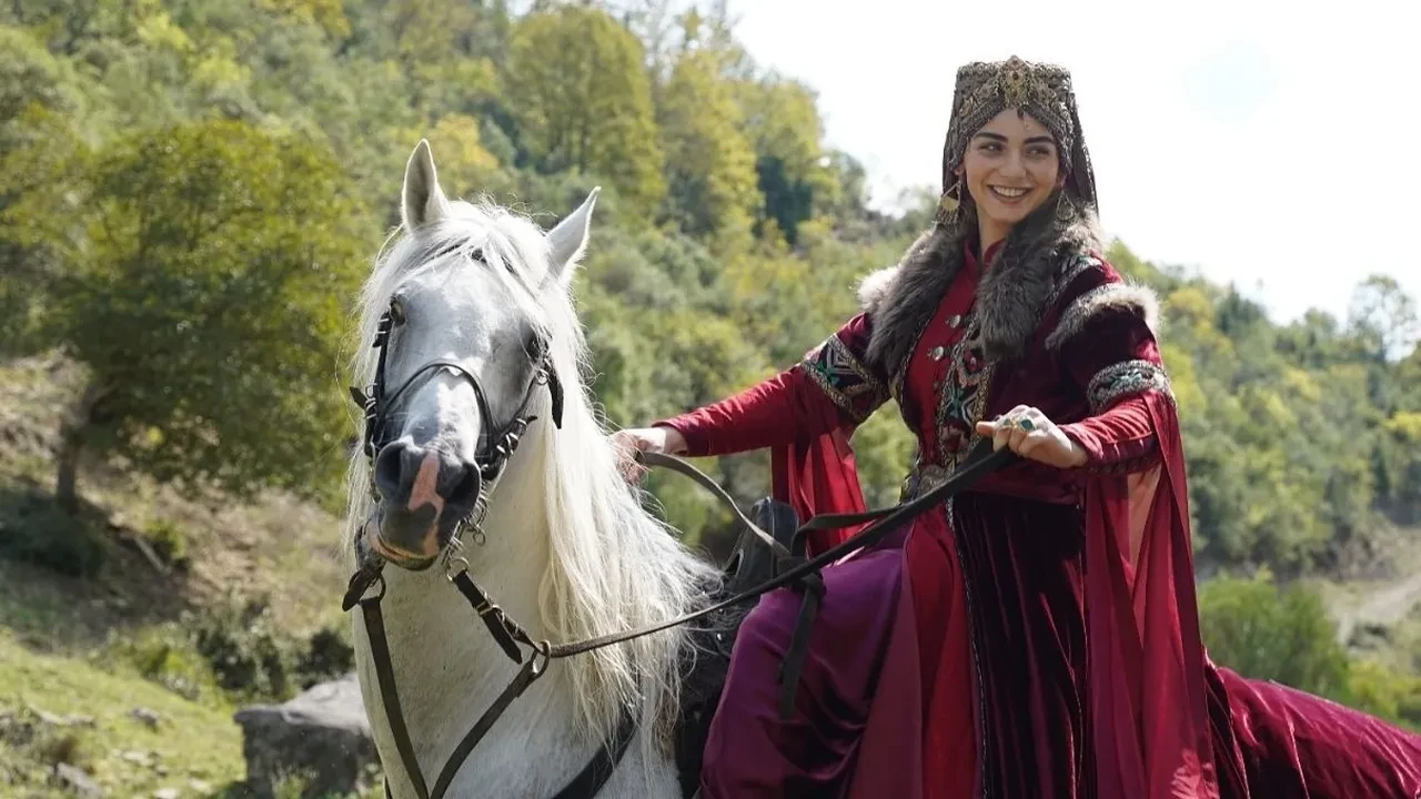 Özge Törer’in yeni adresi belli oluyor! Karakuyu’nun Savcı Ferda’sı geliyor