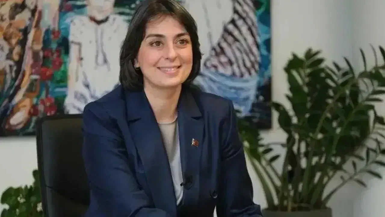 Üsküdar Belediye Başkanı Sinem Dedetaş görevden uzaklaştırıldı